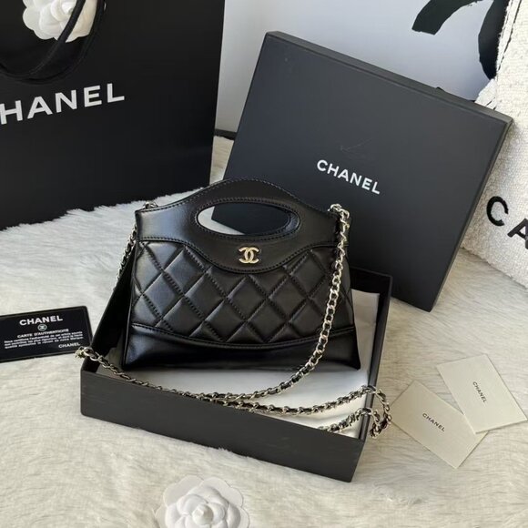 Chanel bag - Picture 1 of 5